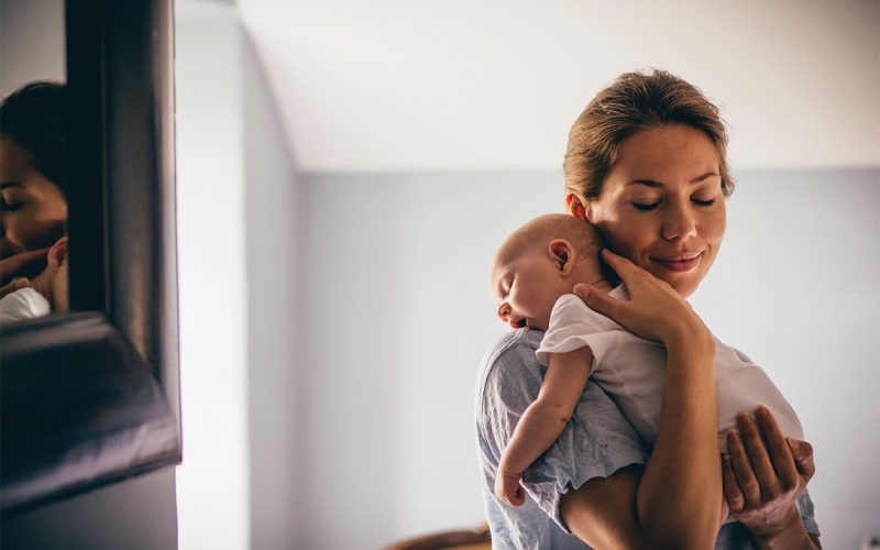 мама и младенец